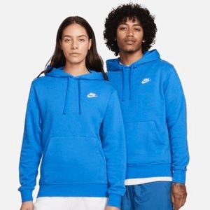 Nike men’s club fleece pullover hoodie in blue size small, good condition.